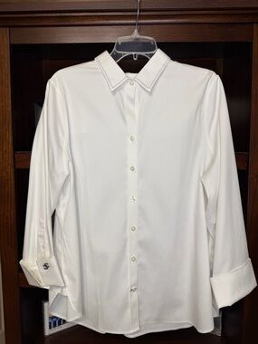 Chico's White No-Iron 3/4 Sleeve Shirt with Contrast Collar Stitching Size 2.5